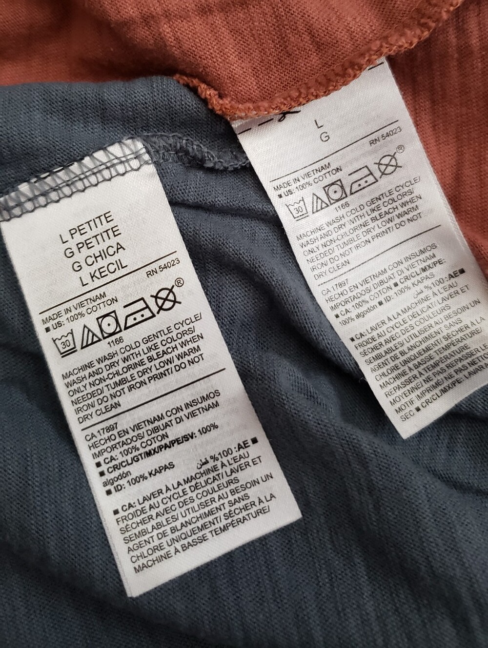 Women's Old Navy Bundle T-shirts - Picture 12 of 15